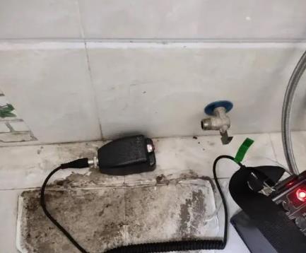 市南屋顶漏水维修公司分享下卫生间漏水的危害及解决方法